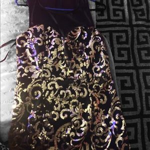 Black gold detailed maxi